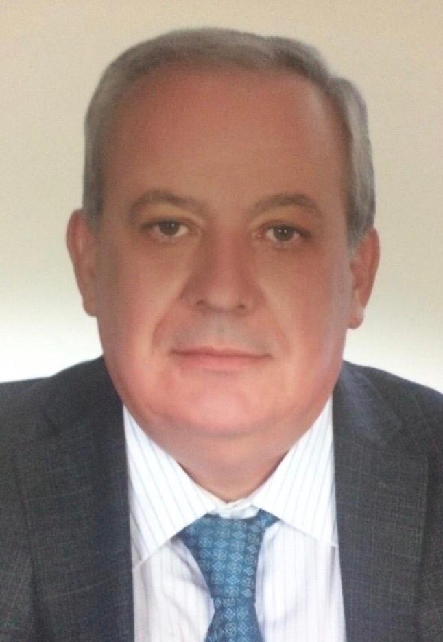غسان حسن بيضون